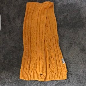 Knitted scarf
